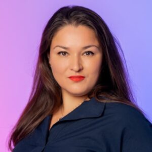 Galina organise les rencontres à Minsk